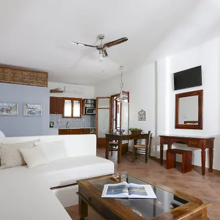 9 Muses - Parikia (Paros)