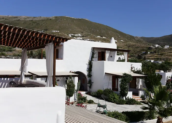 9 Muses - Parikia (Paros)